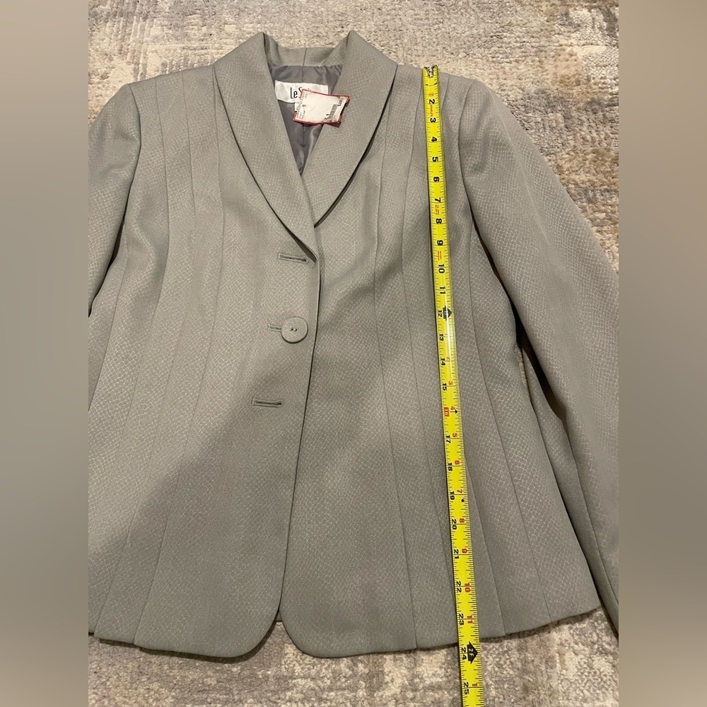 Le Suit Blazer Jacket Gray Silver Women’s Size 8 Professional Career Pleating - Picture 3 of 14